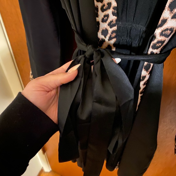 ✨SOLD✨LaVie En Rose robe - Picture 3 of 4